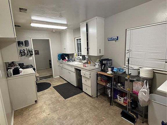 5th image of 8568 Evergreen Ln