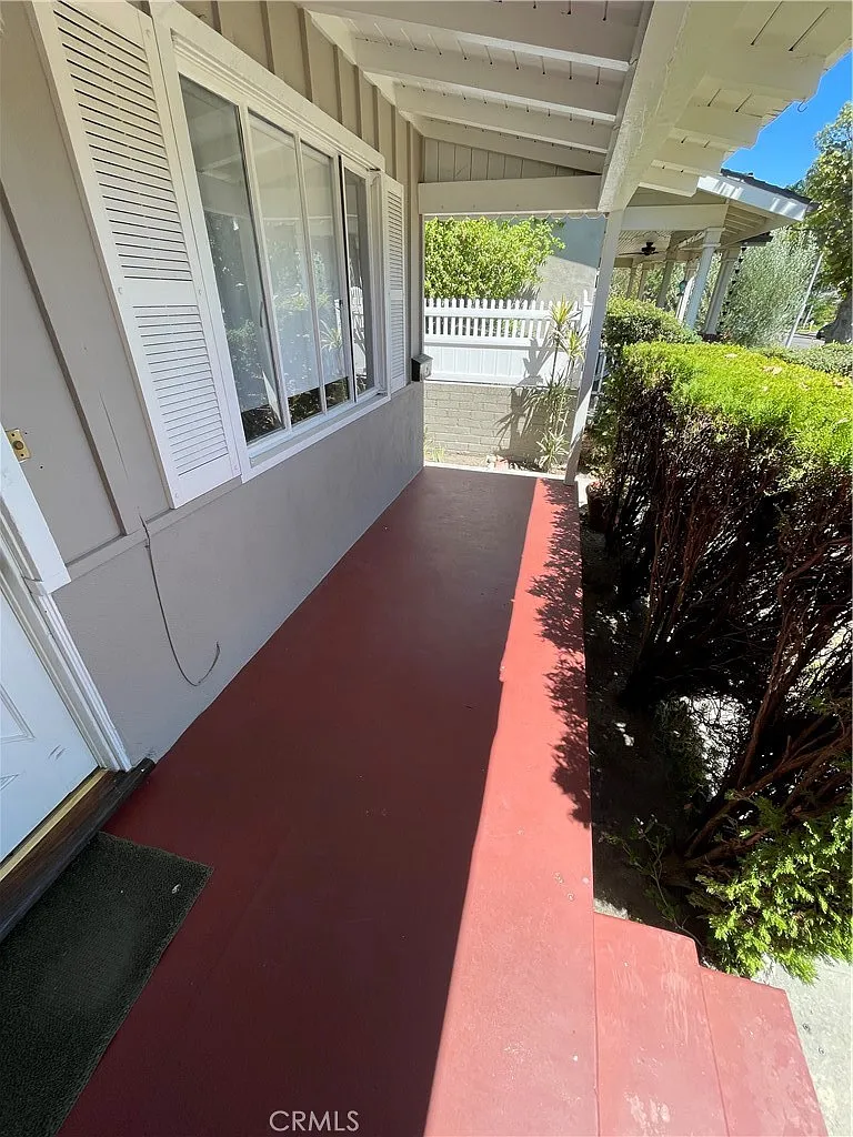 2 bed, 1450 sqft, $2,550 — Photo 2