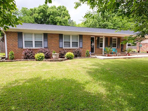 3rd image of 2706 31st Avenue Way