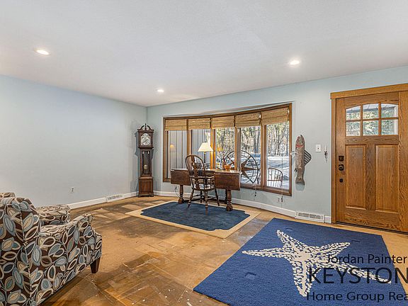3rd image of 5666 Whitneyville Ave SE