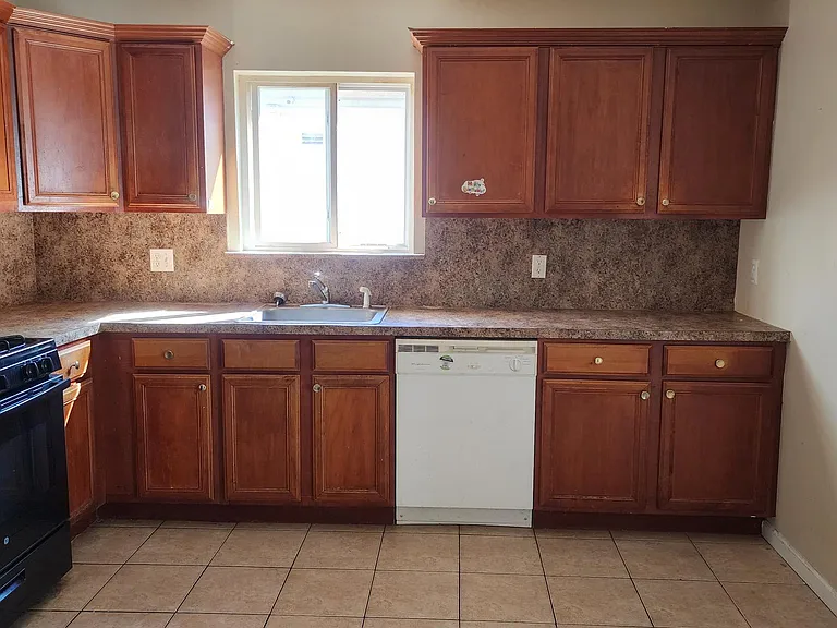 19 Fancher Pl — Photo 2