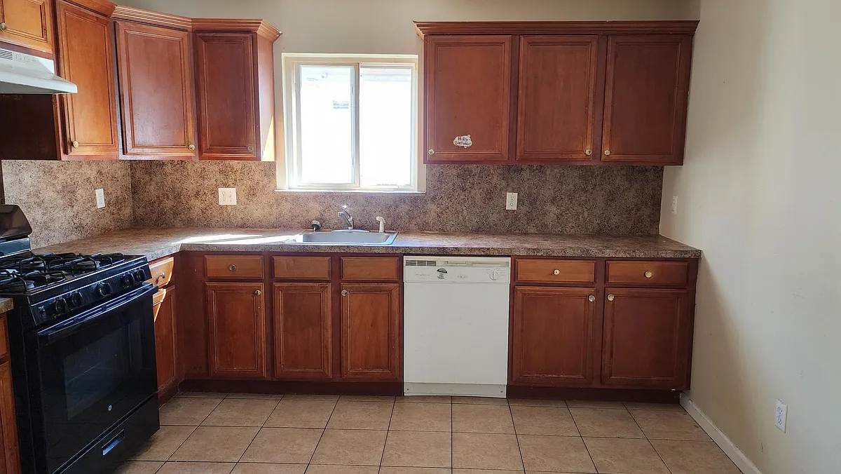 Building Photo - 19 Fancher Pl