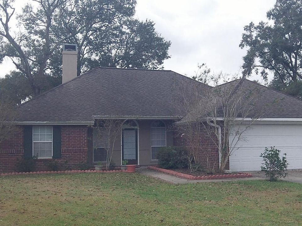 1st image of 205 Teakwood Dr