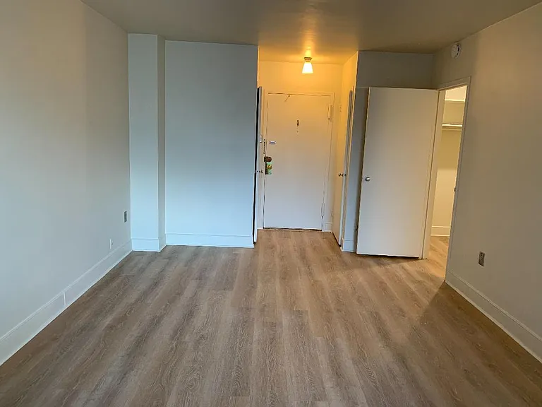 1121 Arlington Blvd #326 — Photo 2