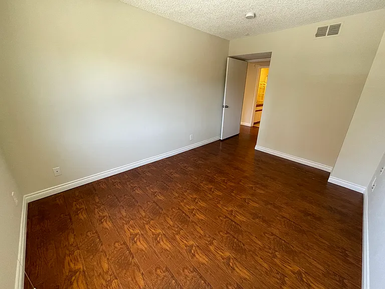 938 S Gramercy Pl #101 — Photo 6