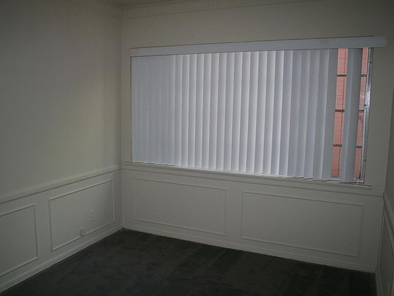 3rd image of 550.5 Kelton Ave