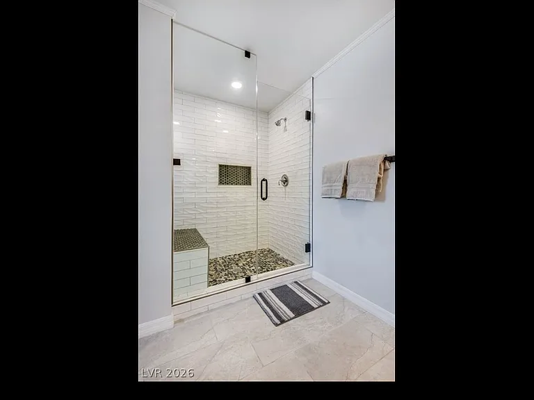 9493 Sky Pointe Dr — Photo 4
