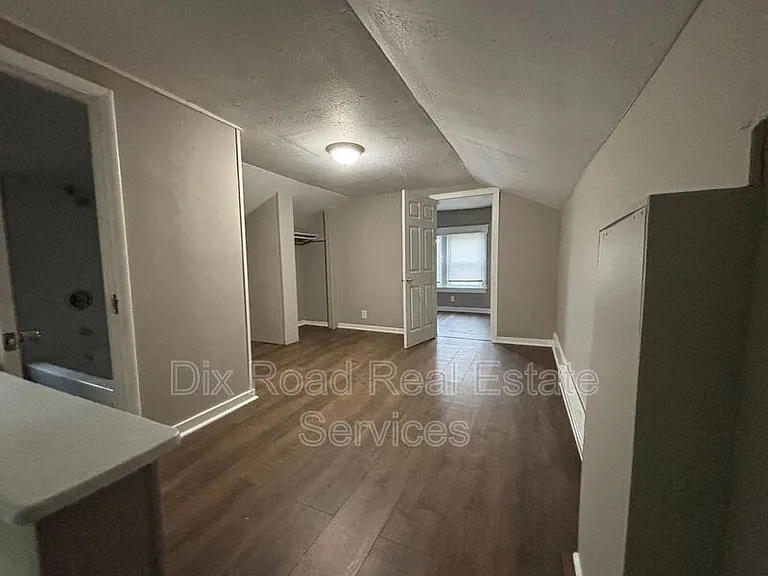 3018 Tytus Ave #REAR HOUSE — Photo 11
