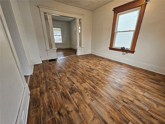 5th image of 1259 E 21st St
