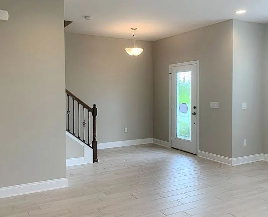 5th image of 13075 Spring Grove Way