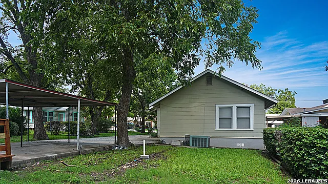 1 bed, 1.0 bath, 400 sqft, $700 — Photo 2