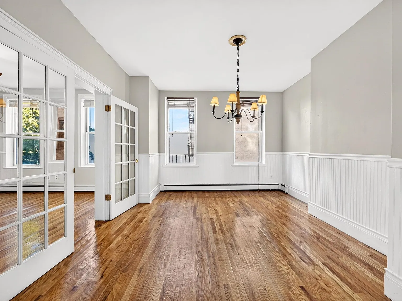 3 bed, 2.0 bath, 1500 sqft, $6,175 — Photo 1
