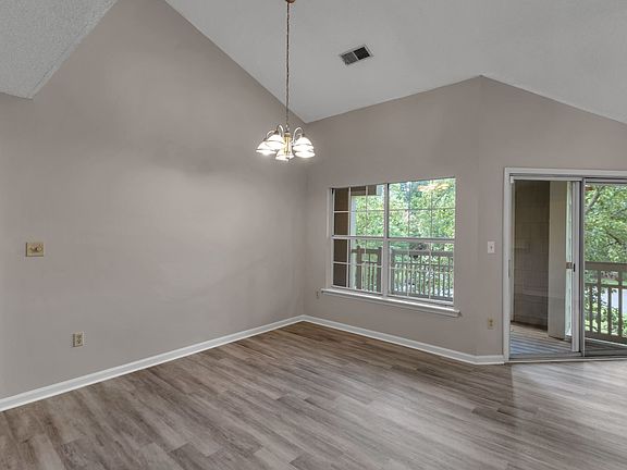3rd image of 5009 Sharon Rd Unit C