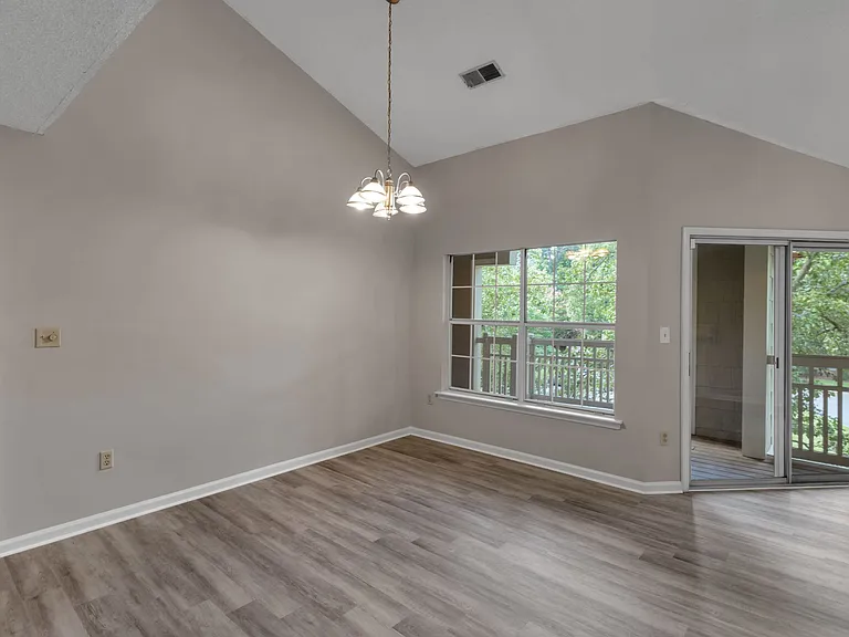 5009 Sharon Rd #C — Photo 3