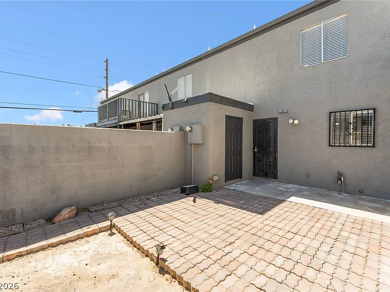1406 N Jones Blvd — Photo 30