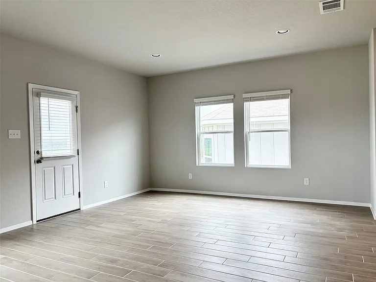 11624 Comano Dr — Photo 9