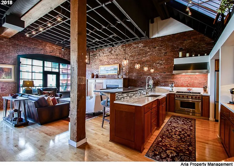 1011 NW Glisan St #302 — Photo 3