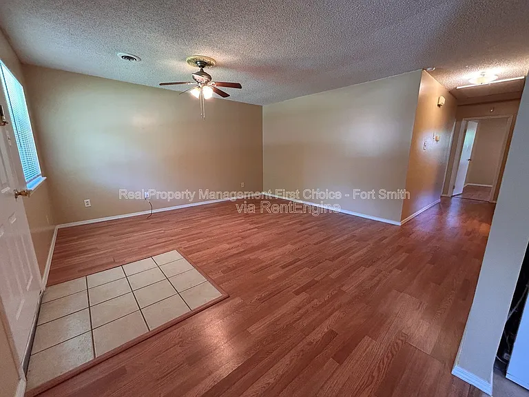 3305 Grinnell Ave — Photo 2