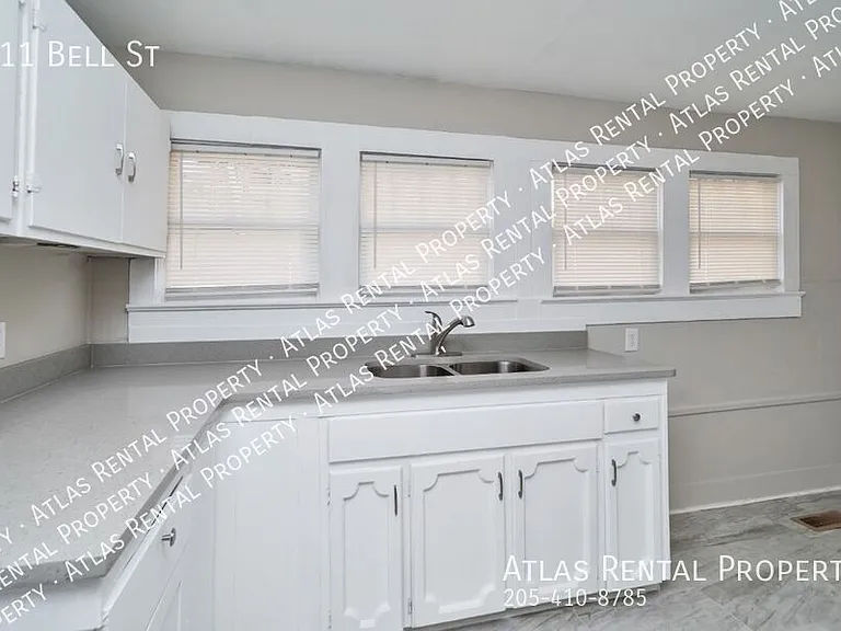 611 Bell St — Photo 13