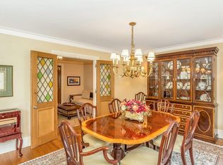 148 Castle Ridge Rd, Manhasset, NY 11030