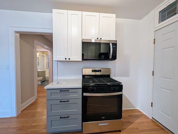3rd image of 1946 N Spaulding Ave #2B