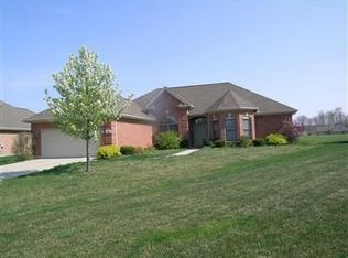 3944 Carmela Ct E, Bellbrook, OH