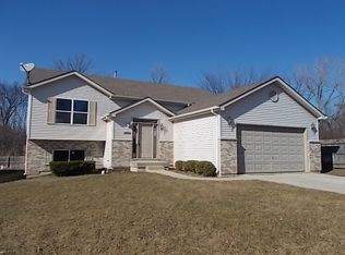 2904 18th Pl, North Chicago, IL 60064