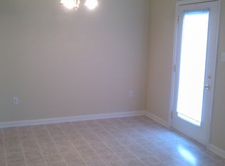11868 White Pine Dr, Hagerstown, MD 21740