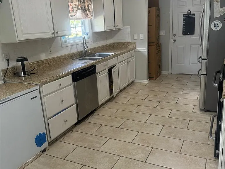 7208 Beaver Run Dr — Photo 3