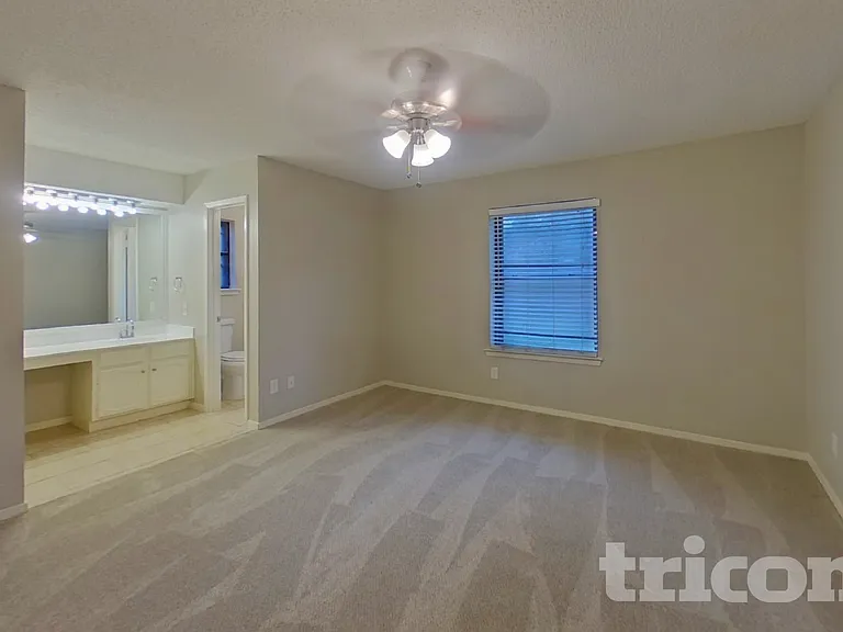 3029 Meadowmoor St — Photo 7