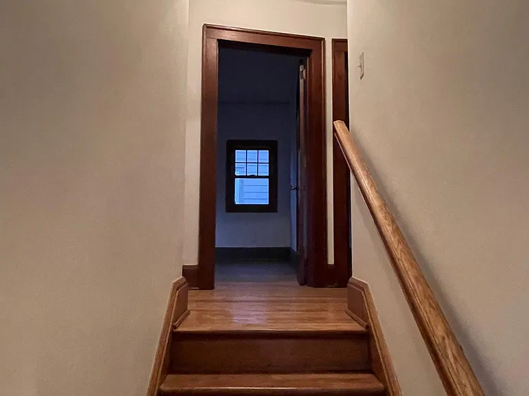 319 Dewey St — Photo 18