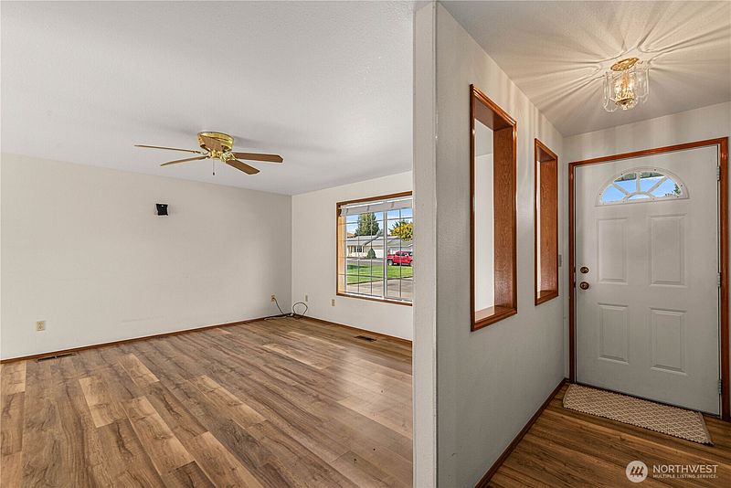 2nd image of 1313 Welch Avenue