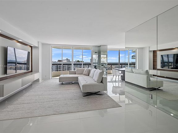 3rd image of 3500 Mystic Pointe Dr APT 3603