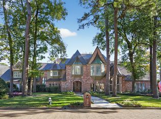 8807 Chelmsford Ln, Spring, TX 77379