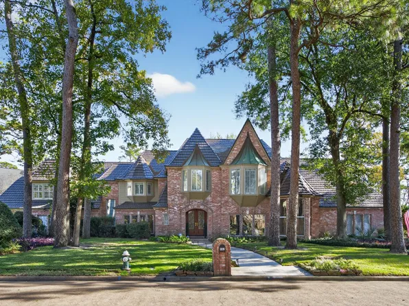 8807 Chelmsford Ln, Spring, TX 77379