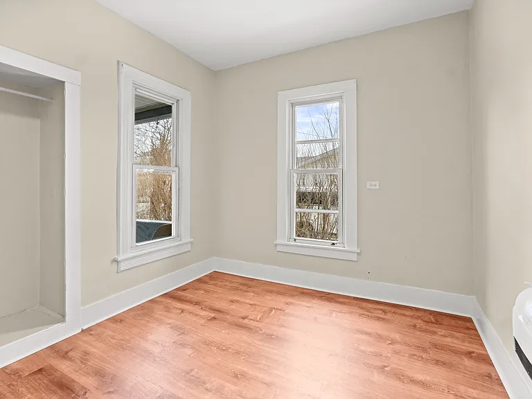17 Raymond Ave #2 — Photo 8