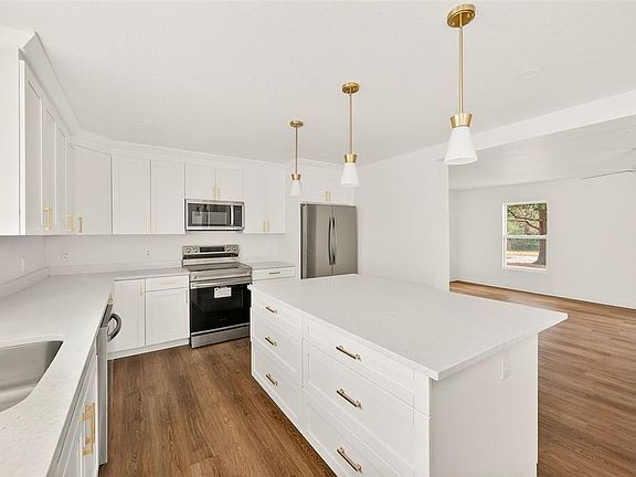 5th image of 2171 Beecher Rd