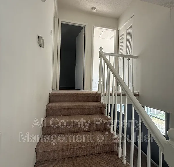 1520 Taft Ct — Photo 9