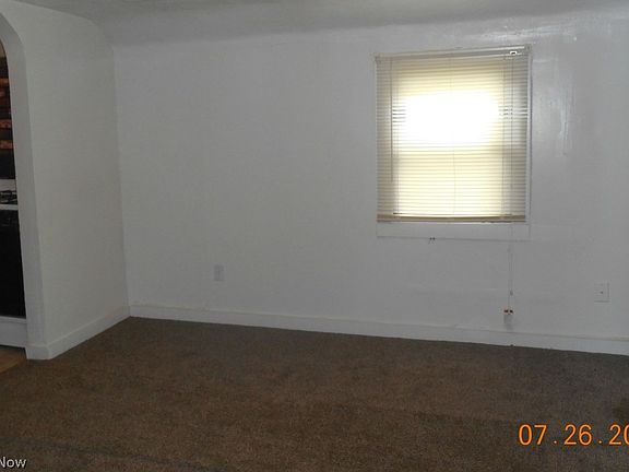 3rd image of 2256 W River Rd