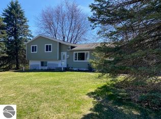 431 Alice Ln, Traverse City, MI 49685