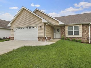 7328 Woodland Ct, Burlington, WI 53105