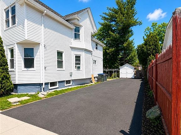 2nd image of 231 Lowell Ave