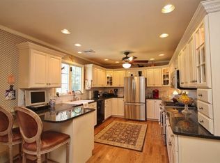 38 Sunset Dr, North Salem, NY 10560