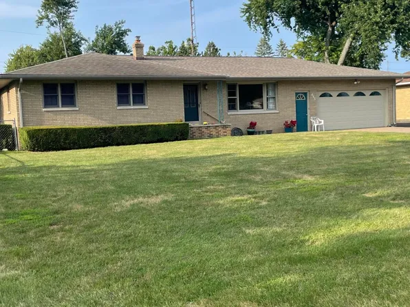 465 Kublick Dr, Benton Harbor, MI 49022