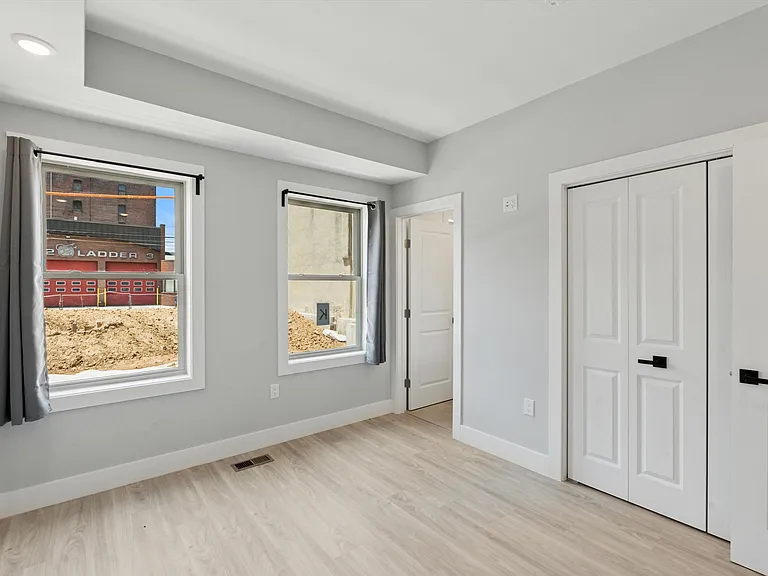 Iron Flats — Photo 39