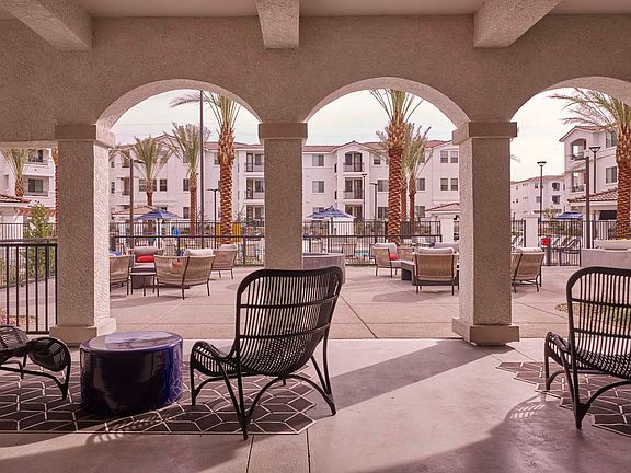 Indoor/Outdoor Lounge
