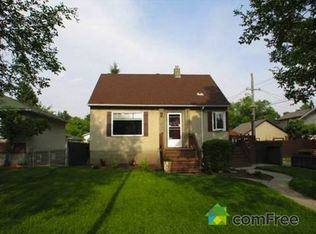 10409 147th St NW #1A, Edmonton, AB T5N 3C4