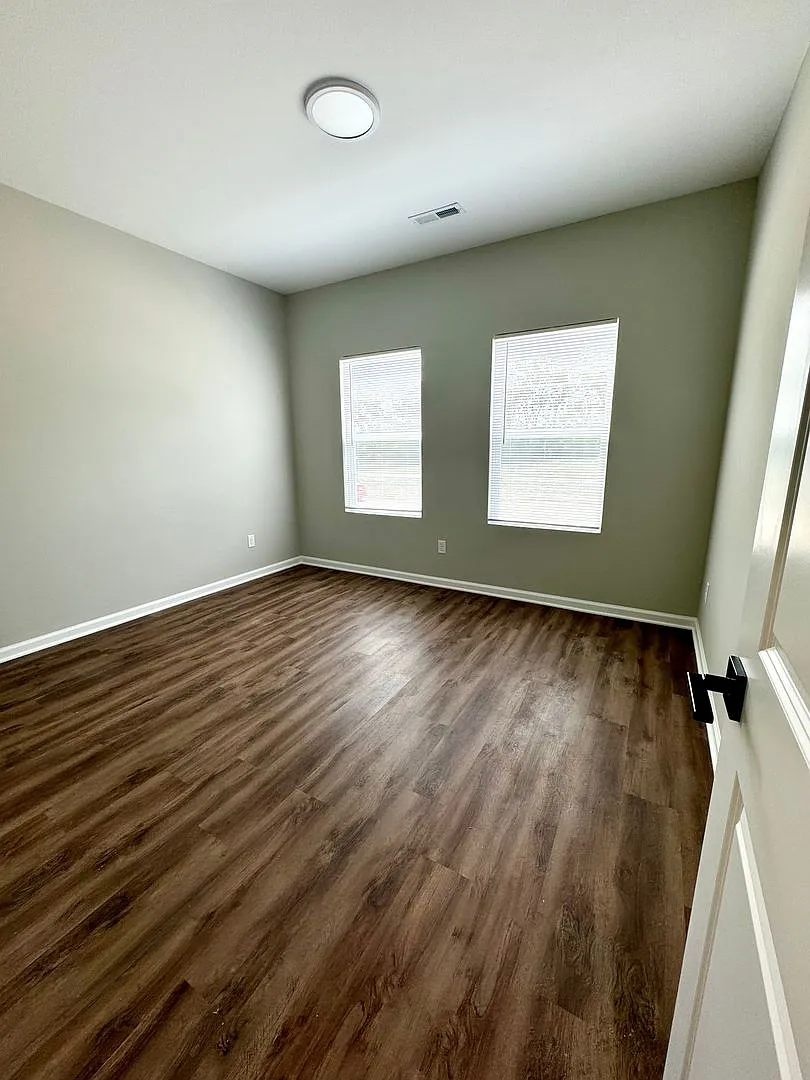 110 Last Chance Dr — Photo 4