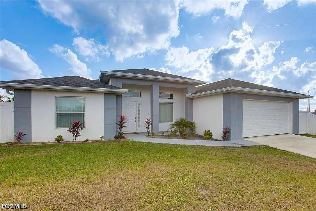 4 bed, 3.0 bath, 2230 sqft, $3,400 — Photo 2