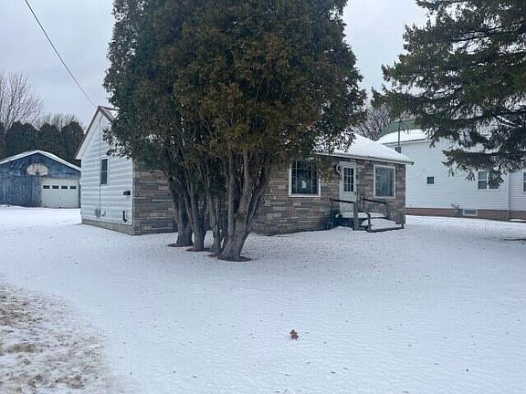 2nd image of 82 W Hatfield St